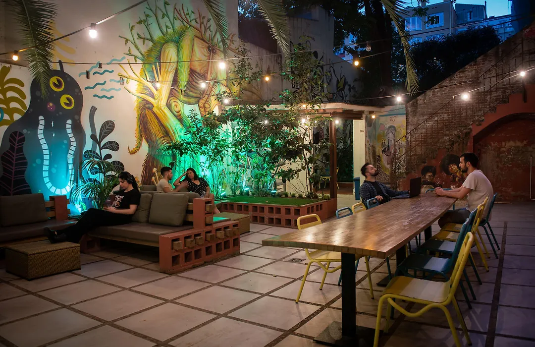 The Loft Hostel Barcelona La Pedrera-1
