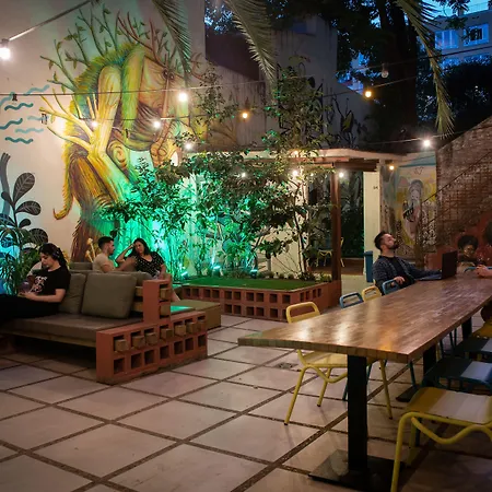 The Loft Hostel Barcelona La Pedrera-2